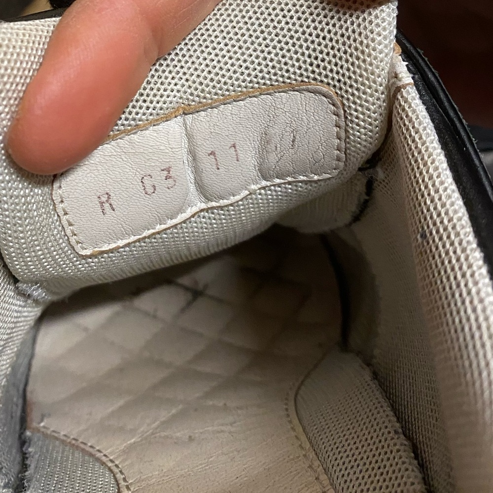 Chanel black white leather logo sneakers G 31711 - Picture 15 of 16
